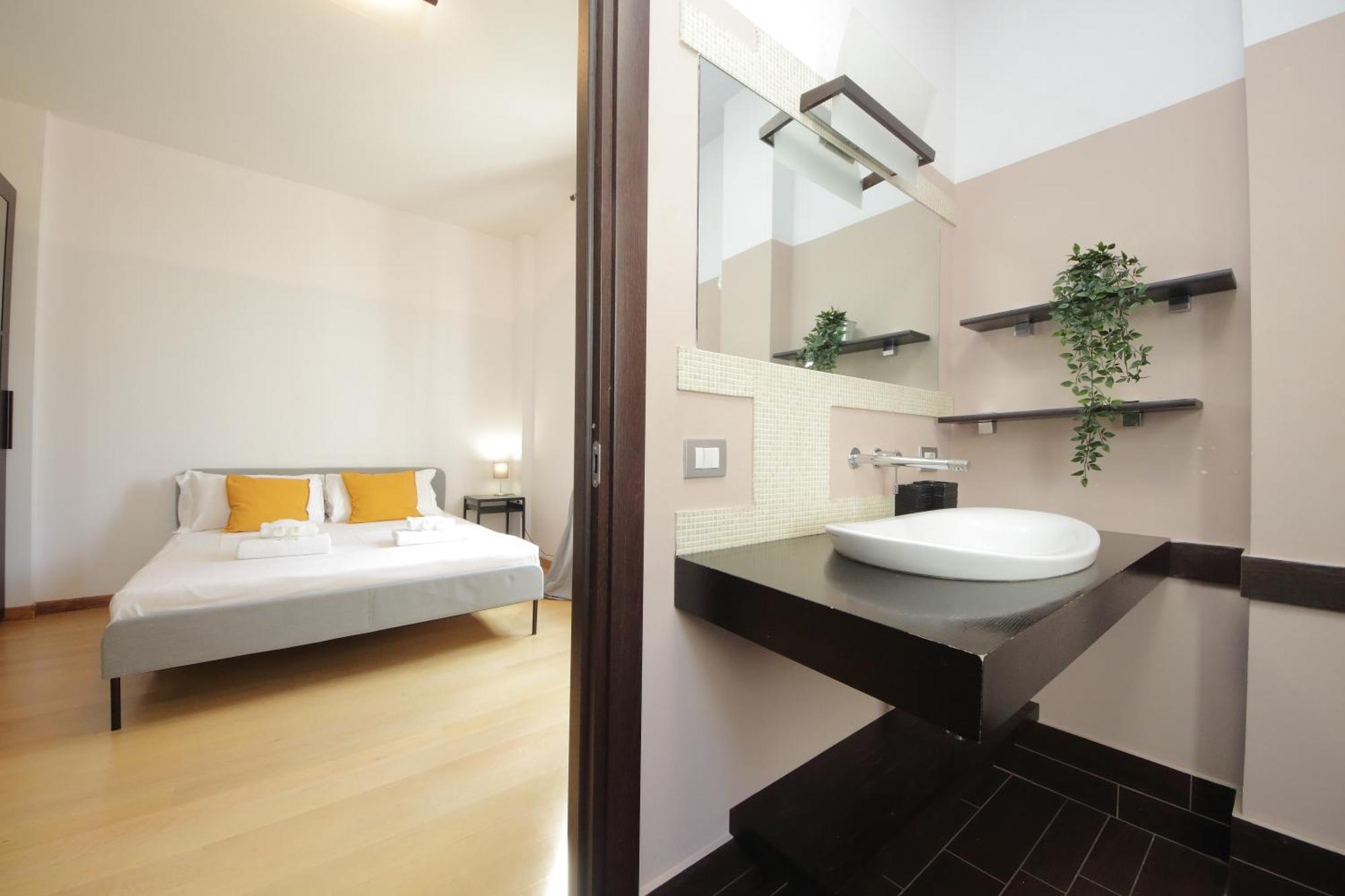 Cozy And Comfy Apartment In Piramide Metro Stop Rom Eksteriør billede